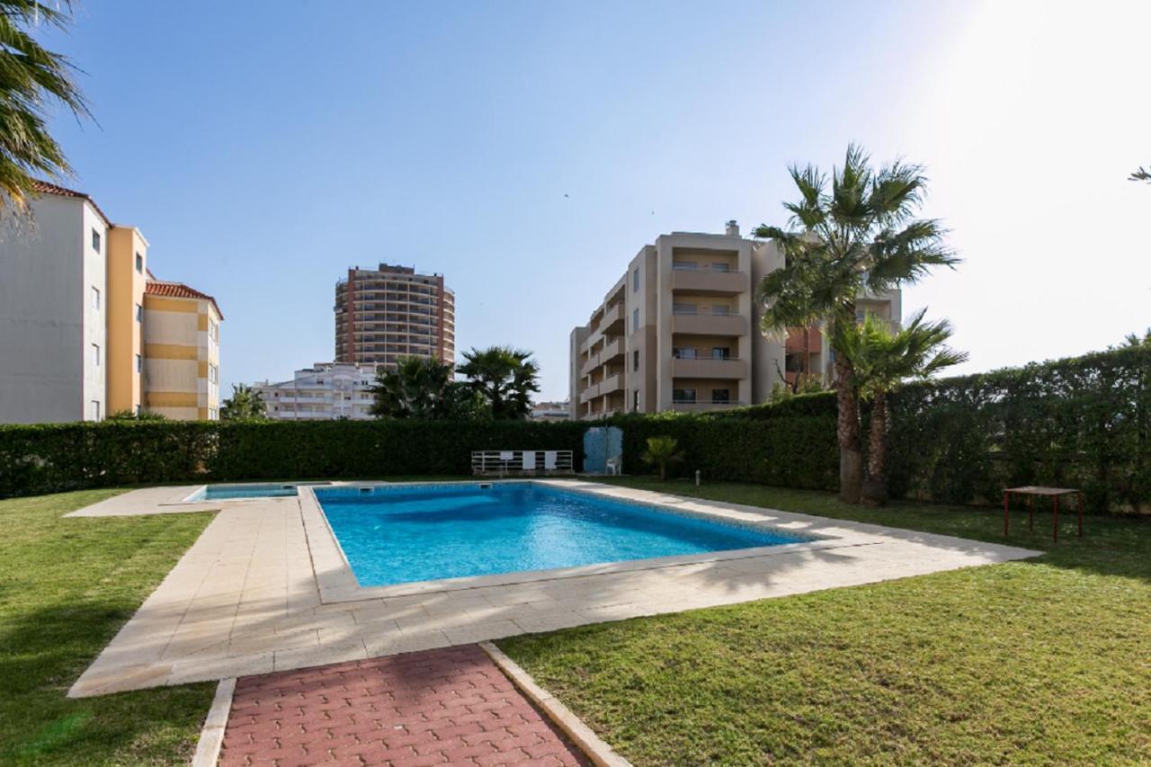 UAUHome in Praia da Rocha 300 mt to beach, WiFi Portimao Bagian luar foto